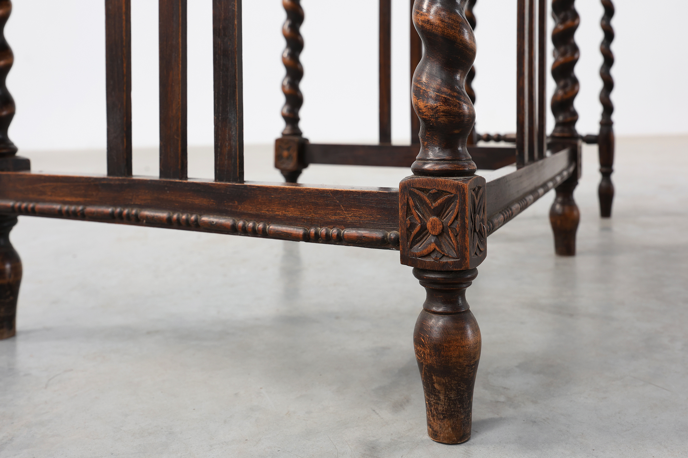 Set of Four Oak Barley Twist Nesting Tables, England, circa 1900thumbnail
